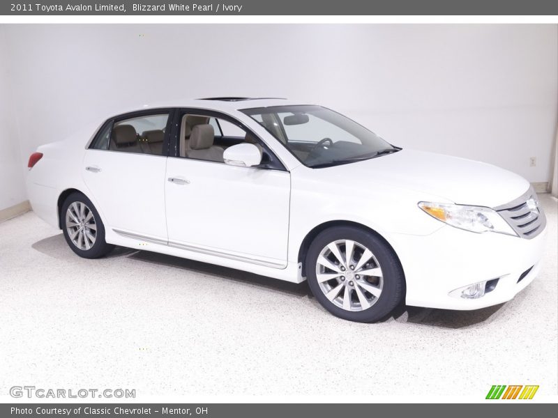 Blizzard White Pearl / Ivory 2011 Toyota Avalon Limited