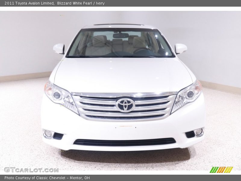 Blizzard White Pearl / Ivory 2011 Toyota Avalon Limited