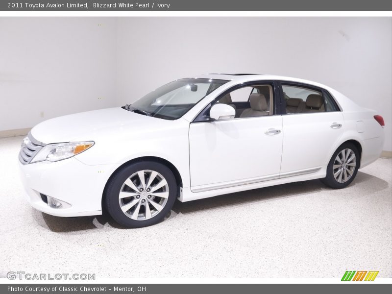 Blizzard White Pearl / Ivory 2011 Toyota Avalon Limited