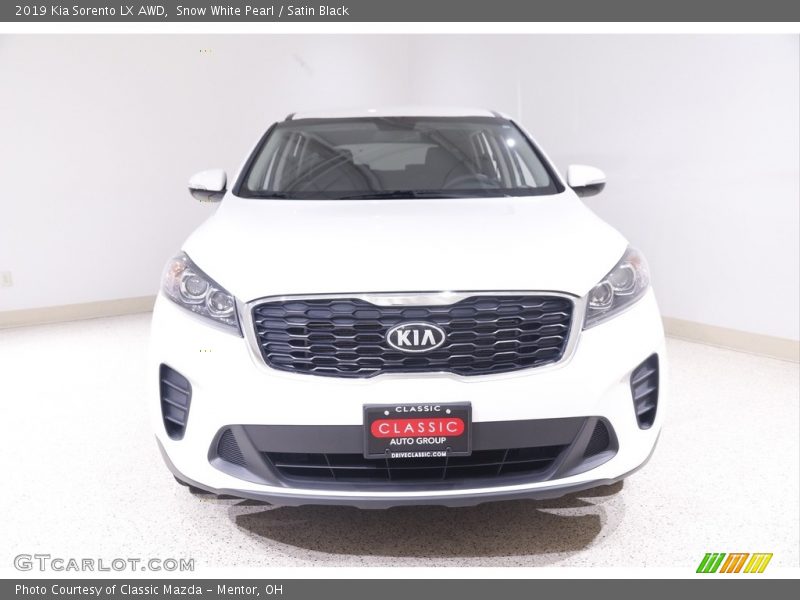 Snow White Pearl / Satin Black 2019 Kia Sorento LX AWD