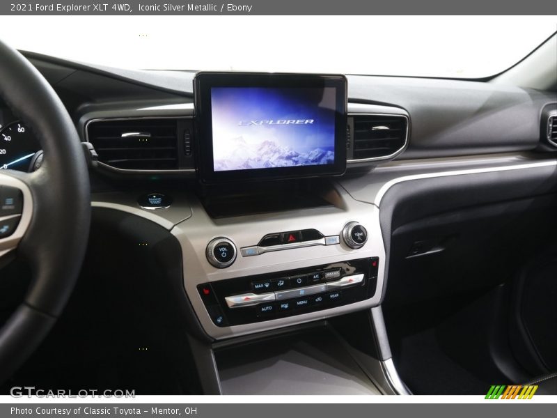 Iconic Silver Metallic / Ebony 2021 Ford Explorer XLT 4WD