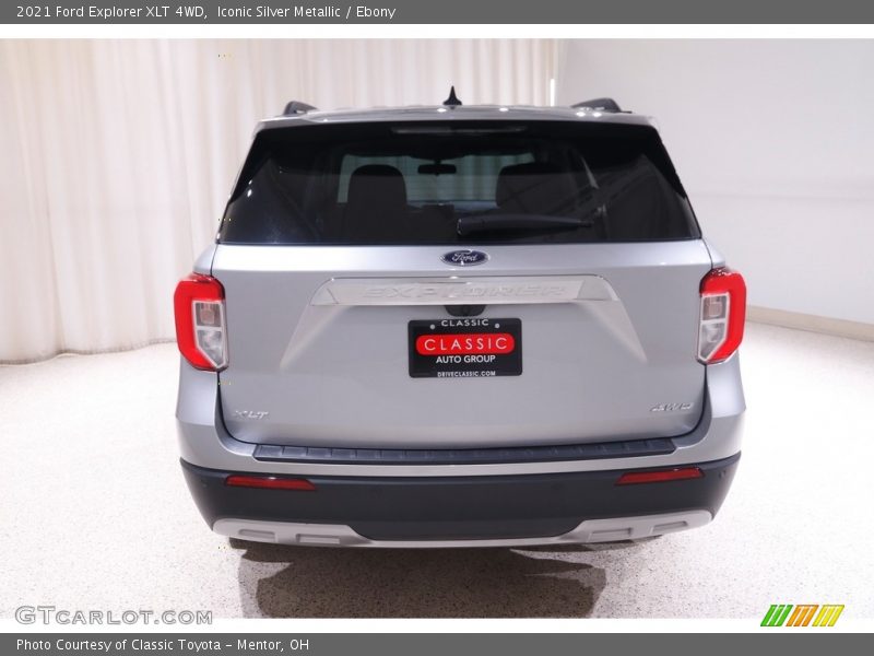 Iconic Silver Metallic / Ebony 2021 Ford Explorer XLT 4WD
