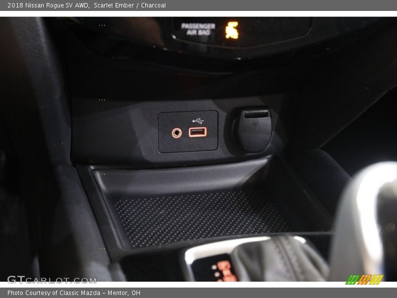 Scarlet Ember / Charcoal 2018 Nissan Rogue SV AWD
