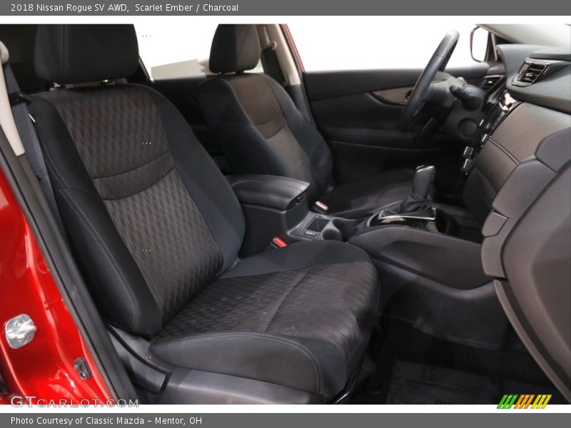Scarlet Ember / Charcoal 2018 Nissan Rogue SV AWD