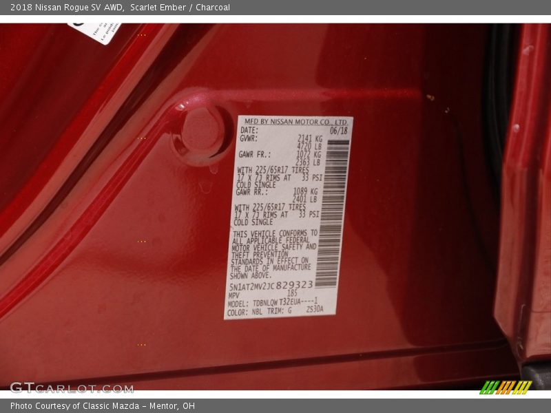 Scarlet Ember / Charcoal 2018 Nissan Rogue SV AWD
