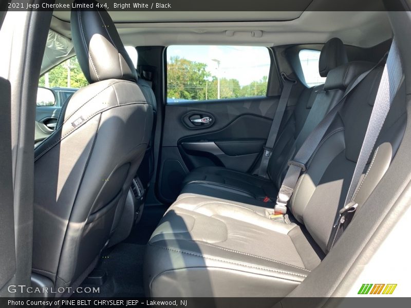 Bright White / Black 2021 Jeep Cherokee Limited 4x4
