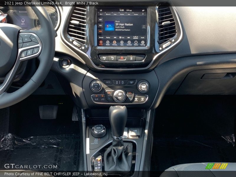 Bright White / Black 2021 Jeep Cherokee Limited 4x4