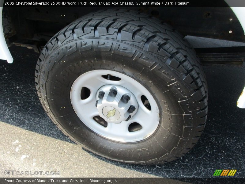 Summit White / Dark Titanium 2009 Chevrolet Silverado 2500HD Work Truck Regular Cab 4x4 Chassis