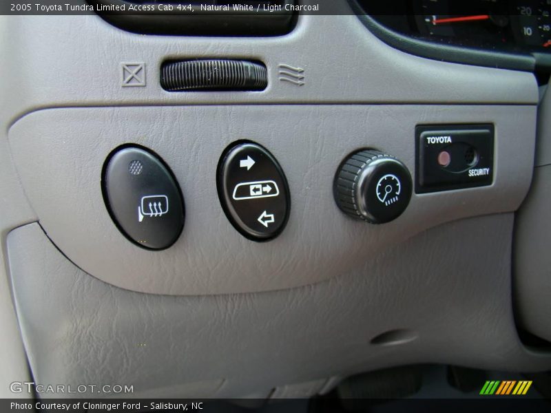 Natural White / Light Charcoal 2005 Toyota Tundra Limited Access Cab 4x4