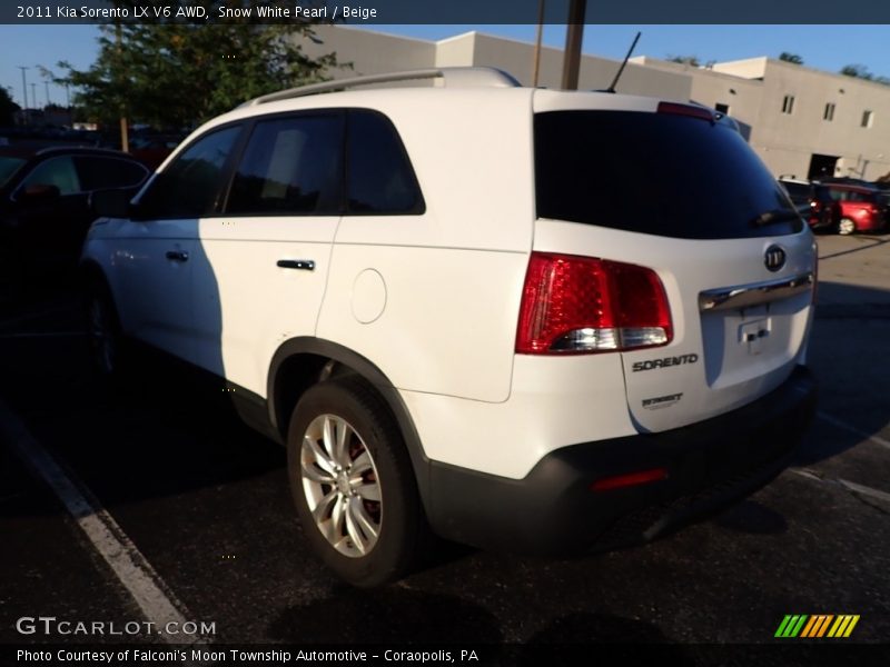 Snow White Pearl / Beige 2011 Kia Sorento LX V6 AWD