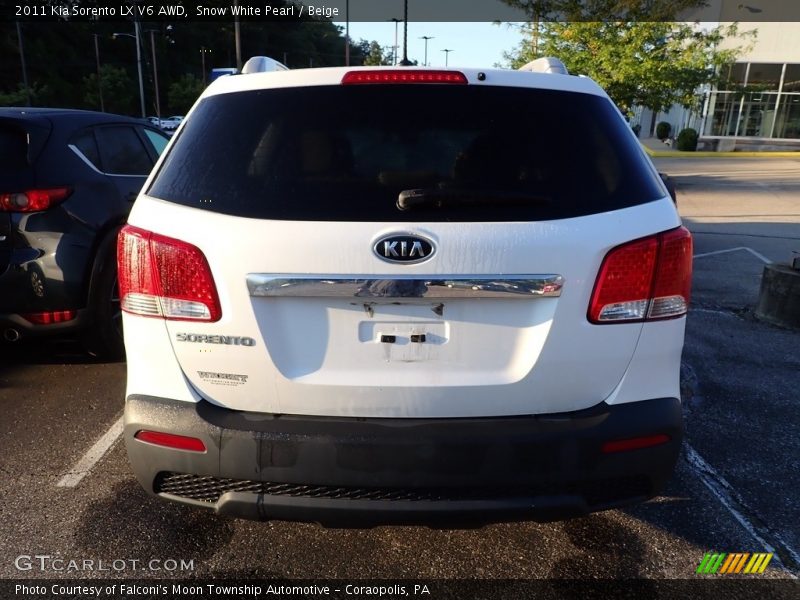 Snow White Pearl / Beige 2011 Kia Sorento LX V6 AWD