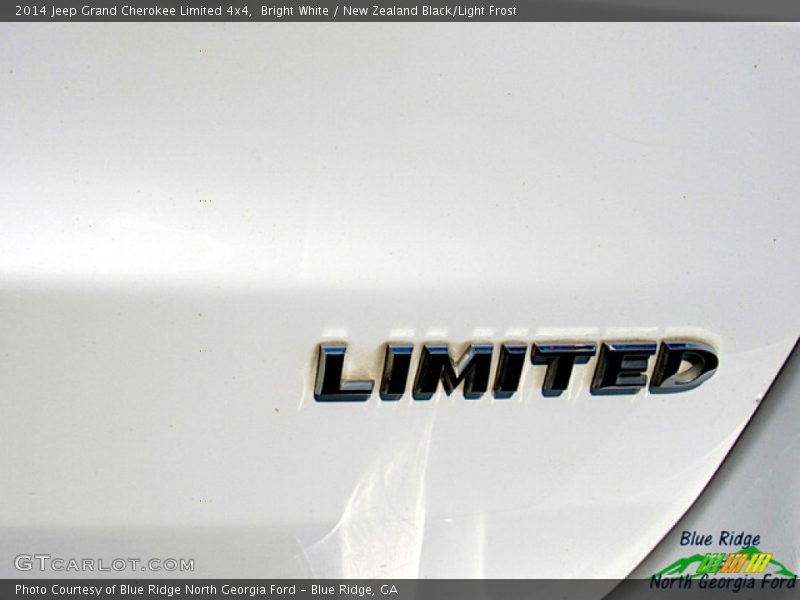 Bright White / New Zealand Black/Light Frost 2014 Jeep Grand Cherokee Limited 4x4