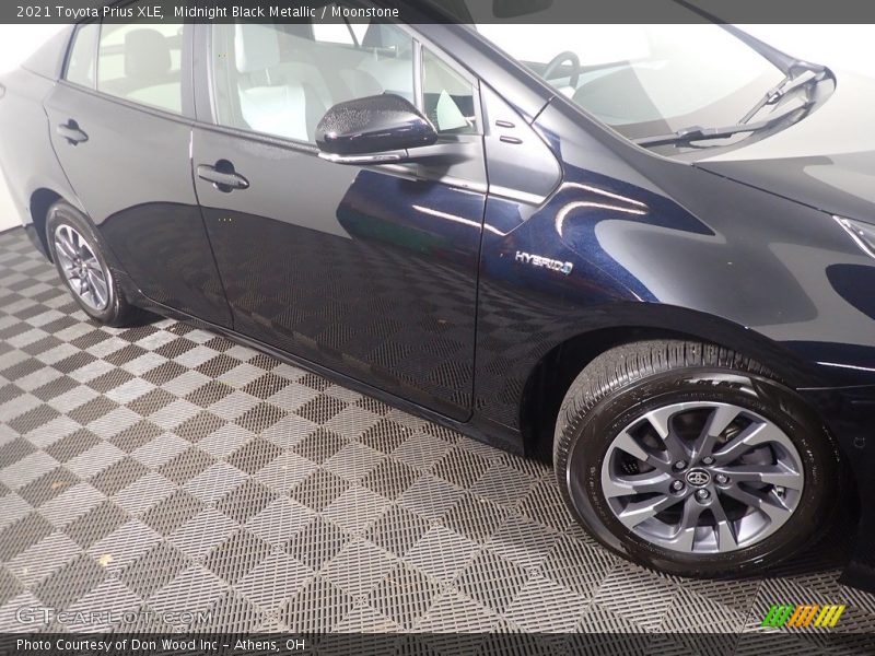 Midnight Black Metallic / Moonstone 2021 Toyota Prius XLE