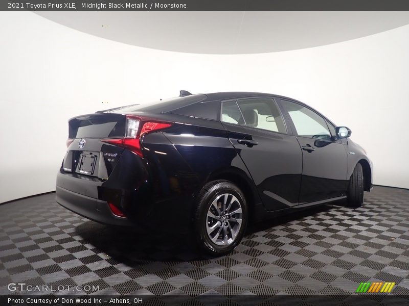 Midnight Black Metallic / Moonstone 2021 Toyota Prius XLE