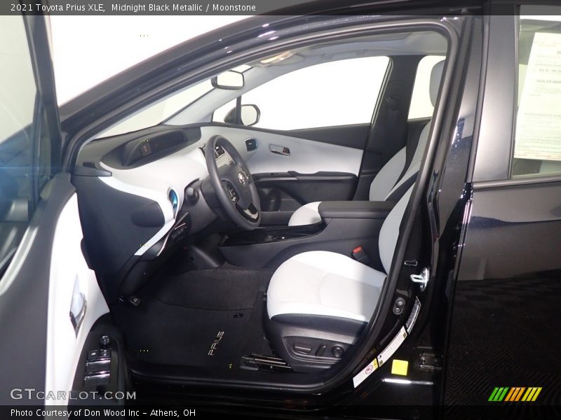 Front Seat of 2021 Prius XLE