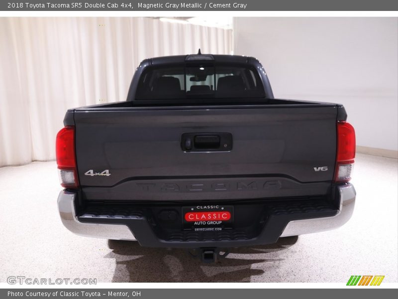 Magnetic Gray Metallic / Cement Gray 2018 Toyota Tacoma SR5 Double Cab 4x4