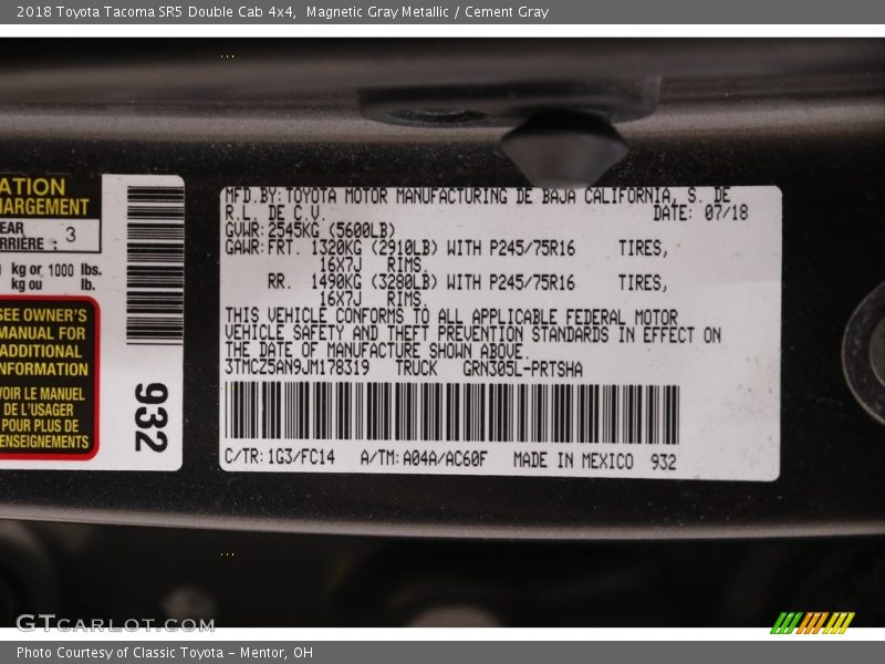 Magnetic Gray Metallic / Cement Gray 2018 Toyota Tacoma SR5 Double Cab 4x4