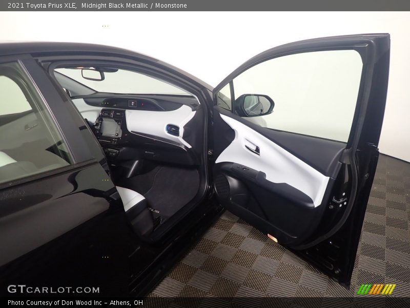 Midnight Black Metallic / Moonstone 2021 Toyota Prius XLE