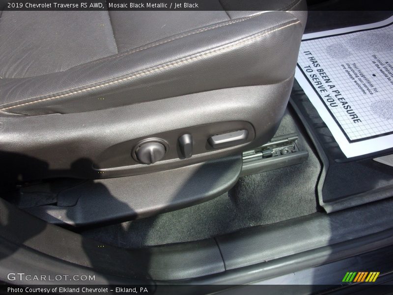 Mosaic Black Metallic / Jet Black 2019 Chevrolet Traverse RS AWD