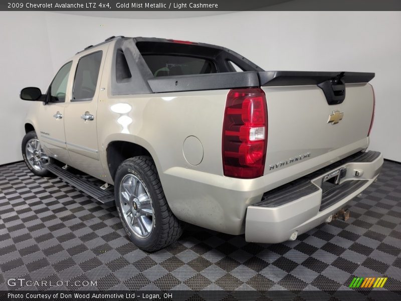 Gold Mist Metallic / Light Cashmere 2009 Chevrolet Avalanche LTZ 4x4