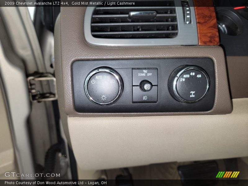 Gold Mist Metallic / Light Cashmere 2009 Chevrolet Avalanche LTZ 4x4