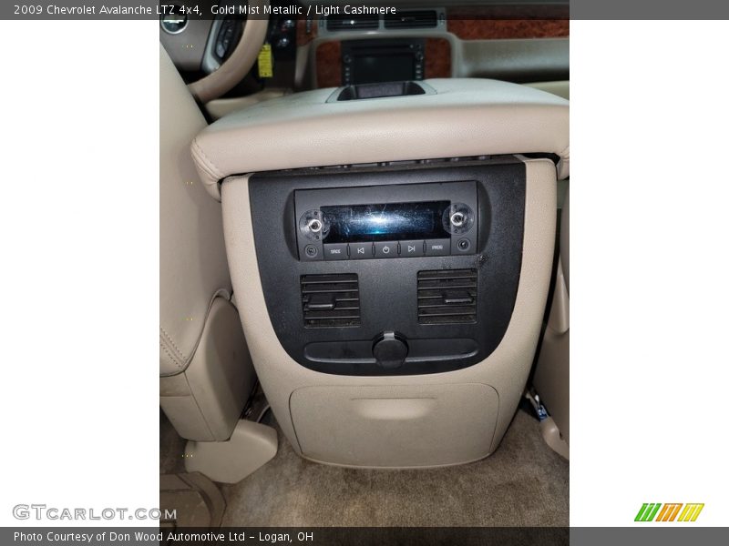 Gold Mist Metallic / Light Cashmere 2009 Chevrolet Avalanche LTZ 4x4