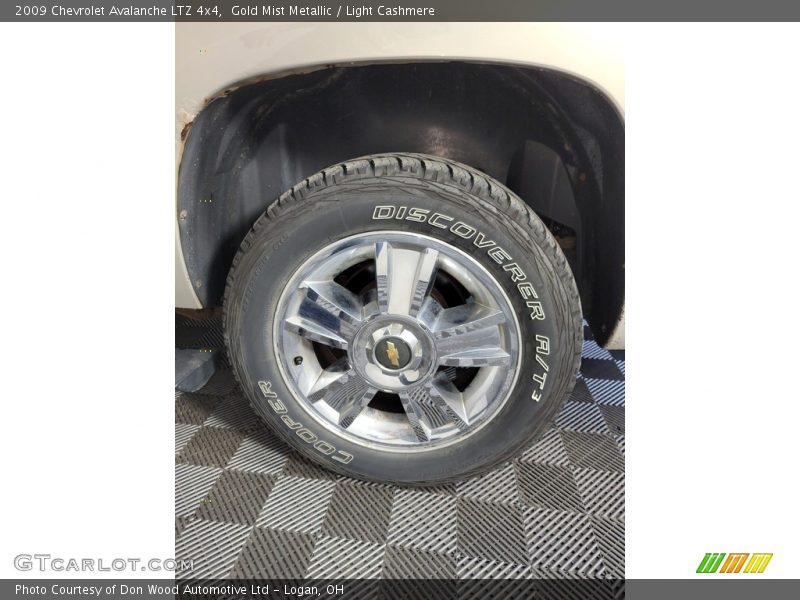 Gold Mist Metallic / Light Cashmere 2009 Chevrolet Avalanche LTZ 4x4