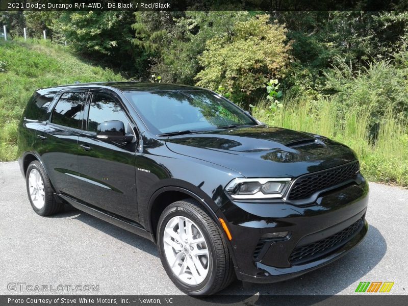 Front 3/4 View of 2021 Durango R/T AWD
