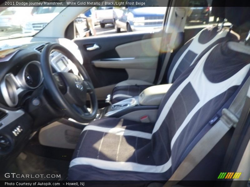 White Gold Metallic / Black/Light Frost Beige 2011 Dodge Journey Mainstreet