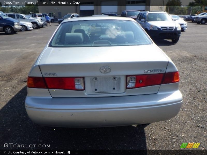 Lunar Mist Metallic / Gray 2000 Toyota Camry LE