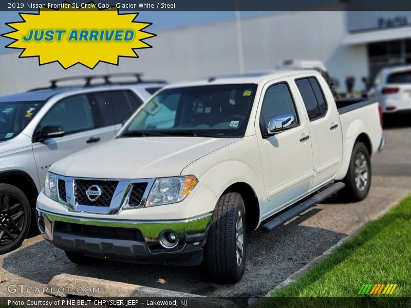 Glacier White / Steel 2019 Nissan Frontier SL Crew Cab