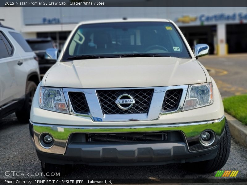 Glacier White / Steel 2019 Nissan Frontier SL Crew Cab
