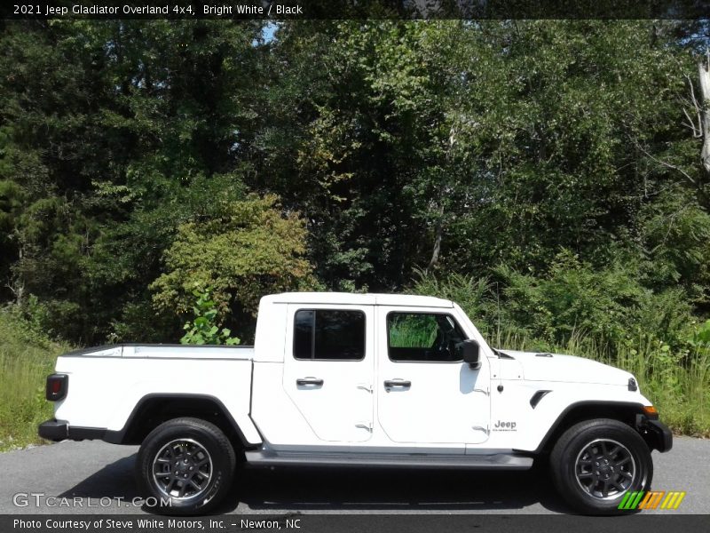 Bright White / Black 2021 Jeep Gladiator Overland 4x4