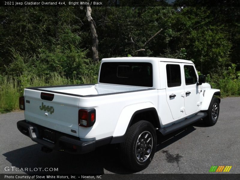 Bright White / Black 2021 Jeep Gladiator Overland 4x4