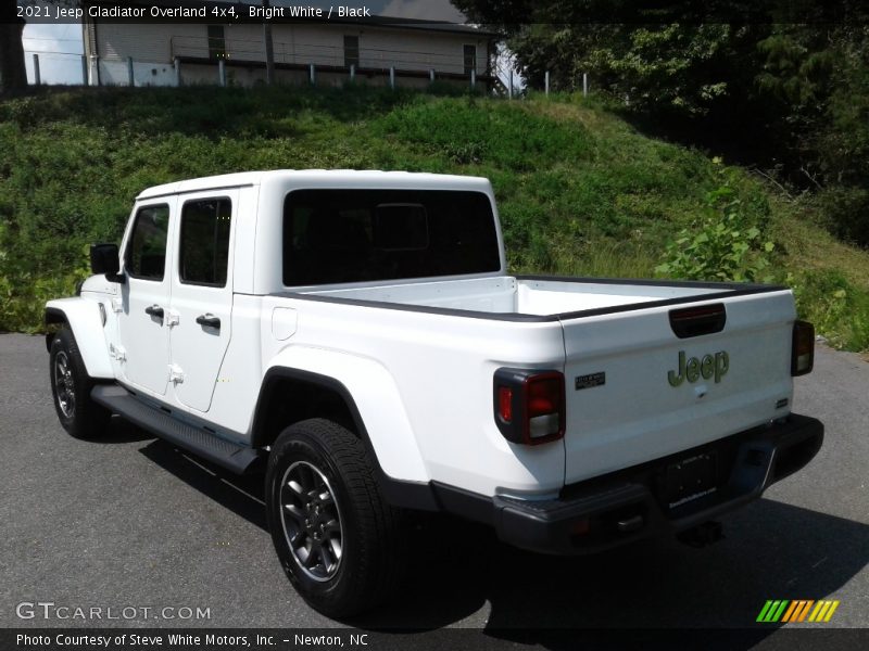 Bright White / Black 2021 Jeep Gladiator Overland 4x4