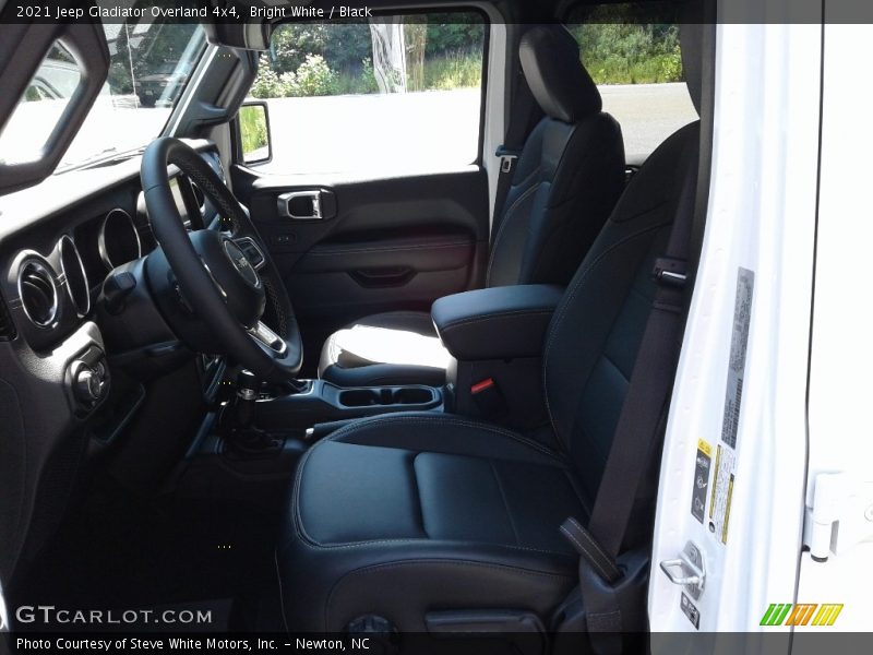 Bright White / Black 2021 Jeep Gladiator Overland 4x4