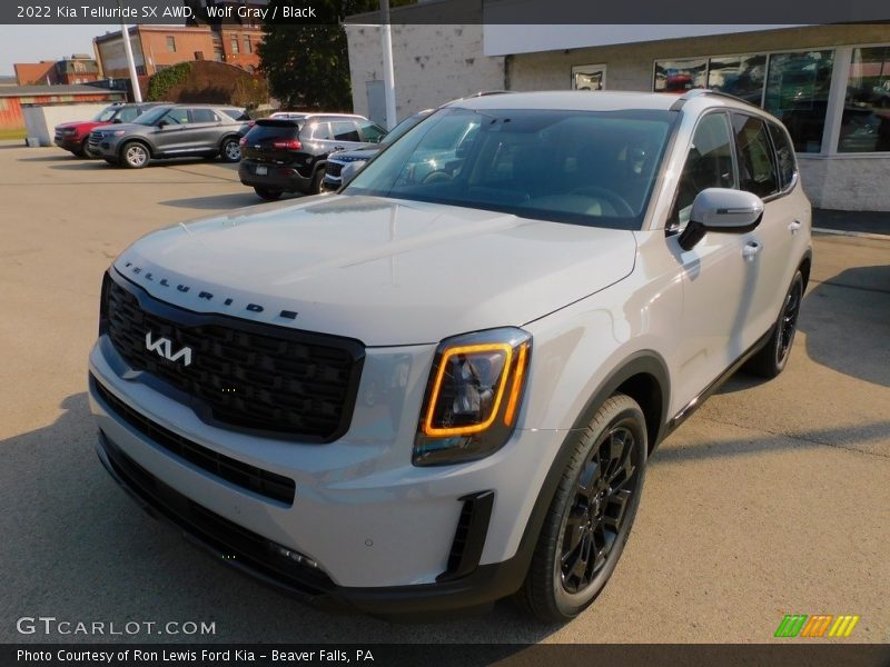Front 3/4 View of 2022 Telluride SX AWD