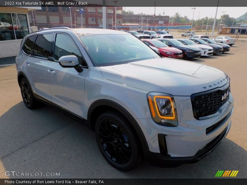 Front 3/4 View of 2022 Telluride SX AWD