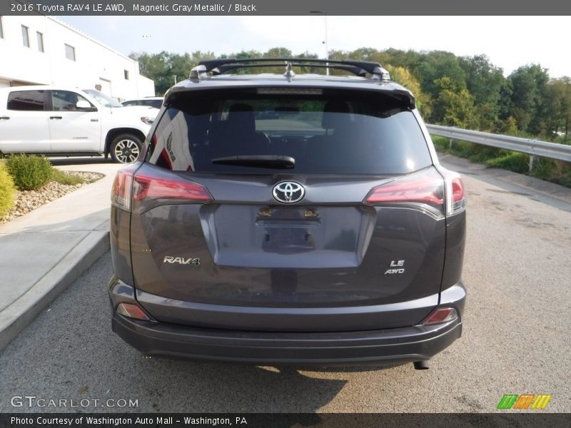 Magnetic Gray Metallic / Black 2016 Toyota RAV4 LE AWD