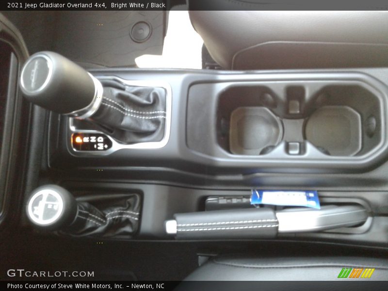 Bright White / Black 2021 Jeep Gladiator Overland 4x4