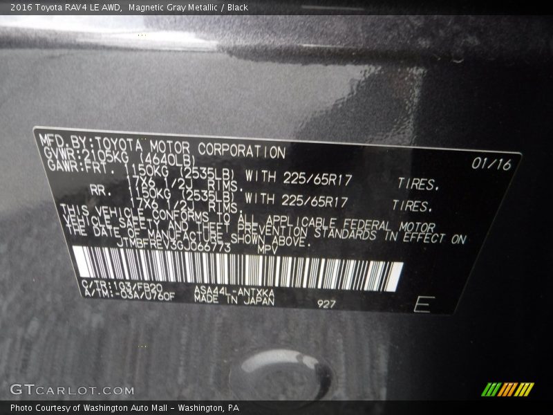 Magnetic Gray Metallic / Black 2016 Toyota RAV4 LE AWD