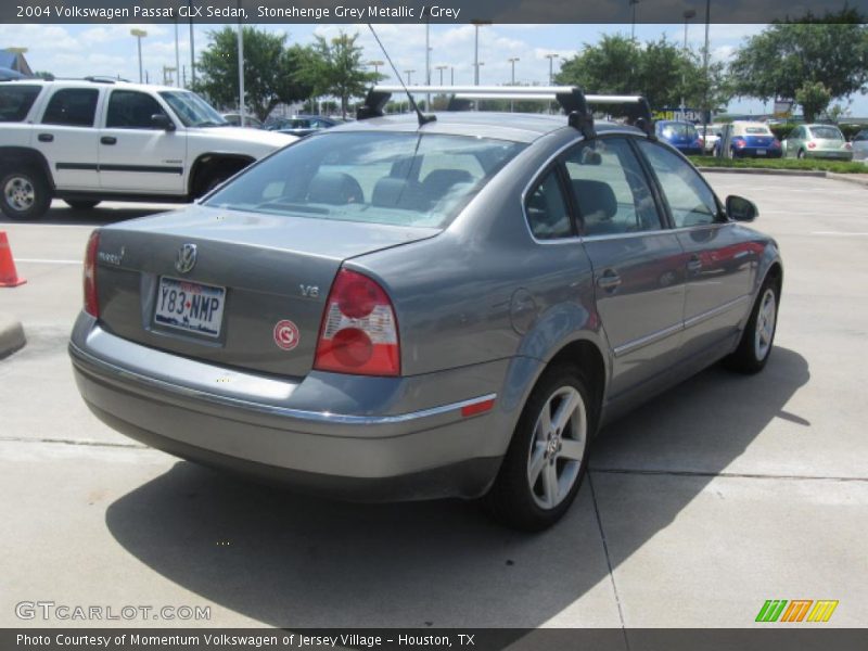 Stonehenge Grey Metallic / Grey 2004 Volkswagen Passat GLX Sedan