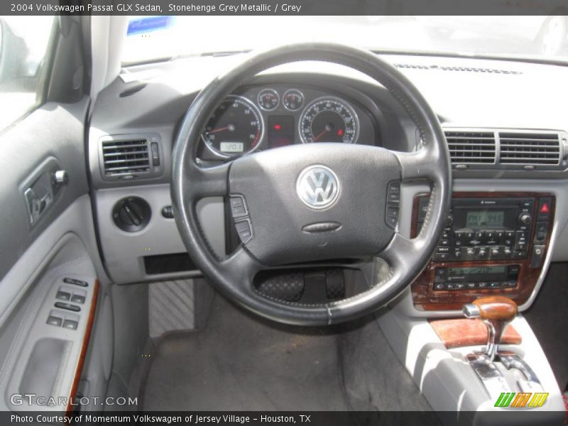 Stonehenge Grey Metallic / Grey 2004 Volkswagen Passat GLX Sedan