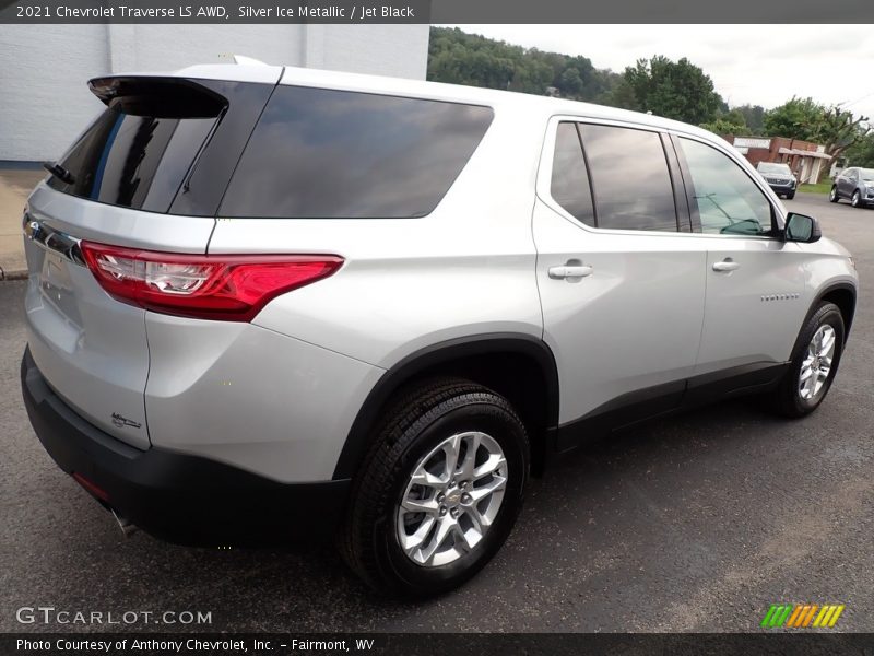 Silver Ice Metallic / Jet Black 2021 Chevrolet Traverse LS AWD