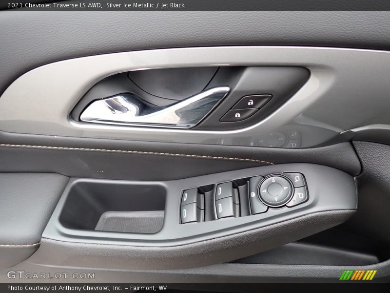 Silver Ice Metallic / Jet Black 2021 Chevrolet Traverse LS AWD