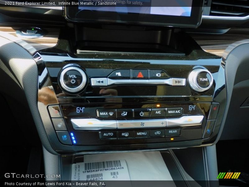 Infinite Blue Metallic / Sandstone 2021 Ford Explorer Limited