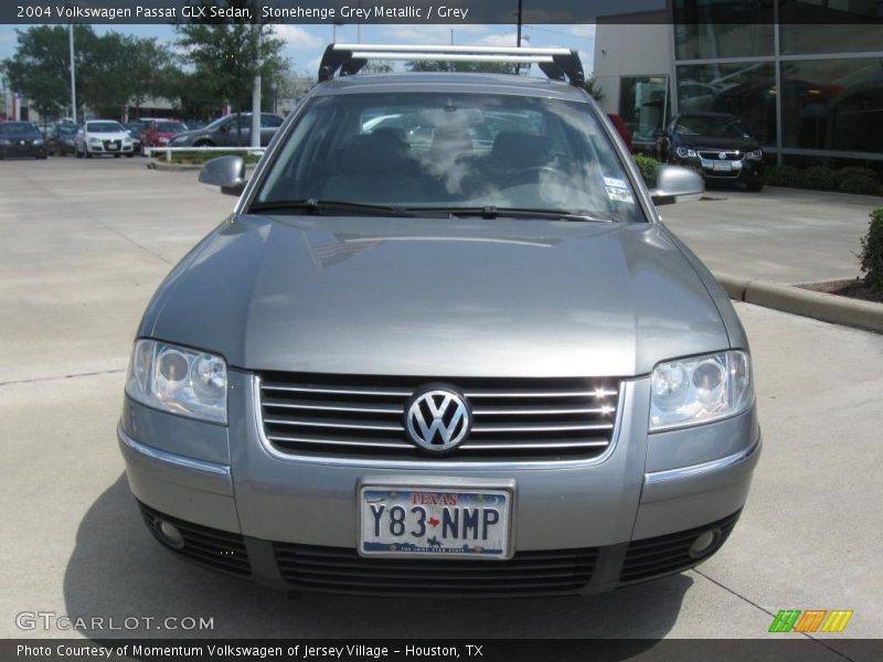 Stonehenge Grey Metallic / Grey 2004 Volkswagen Passat GLX Sedan