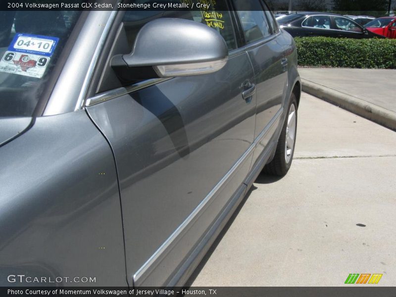 Stonehenge Grey Metallic / Grey 2004 Volkswagen Passat GLX Sedan