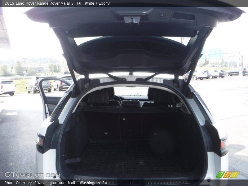 Fuji White / Ebony 2019 Land Rover Range Rover Velar S