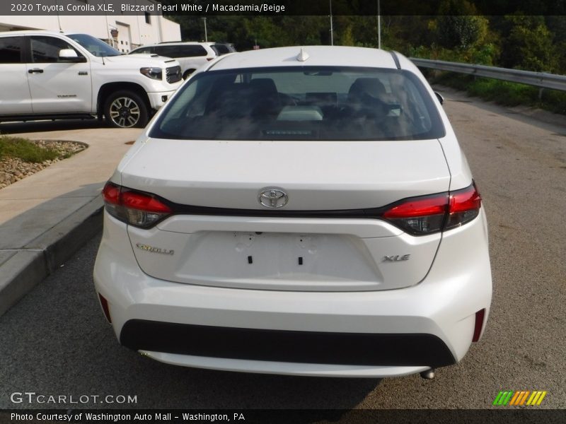 Blizzard Pearl White / Macadamia/Beige 2020 Toyota Corolla XLE